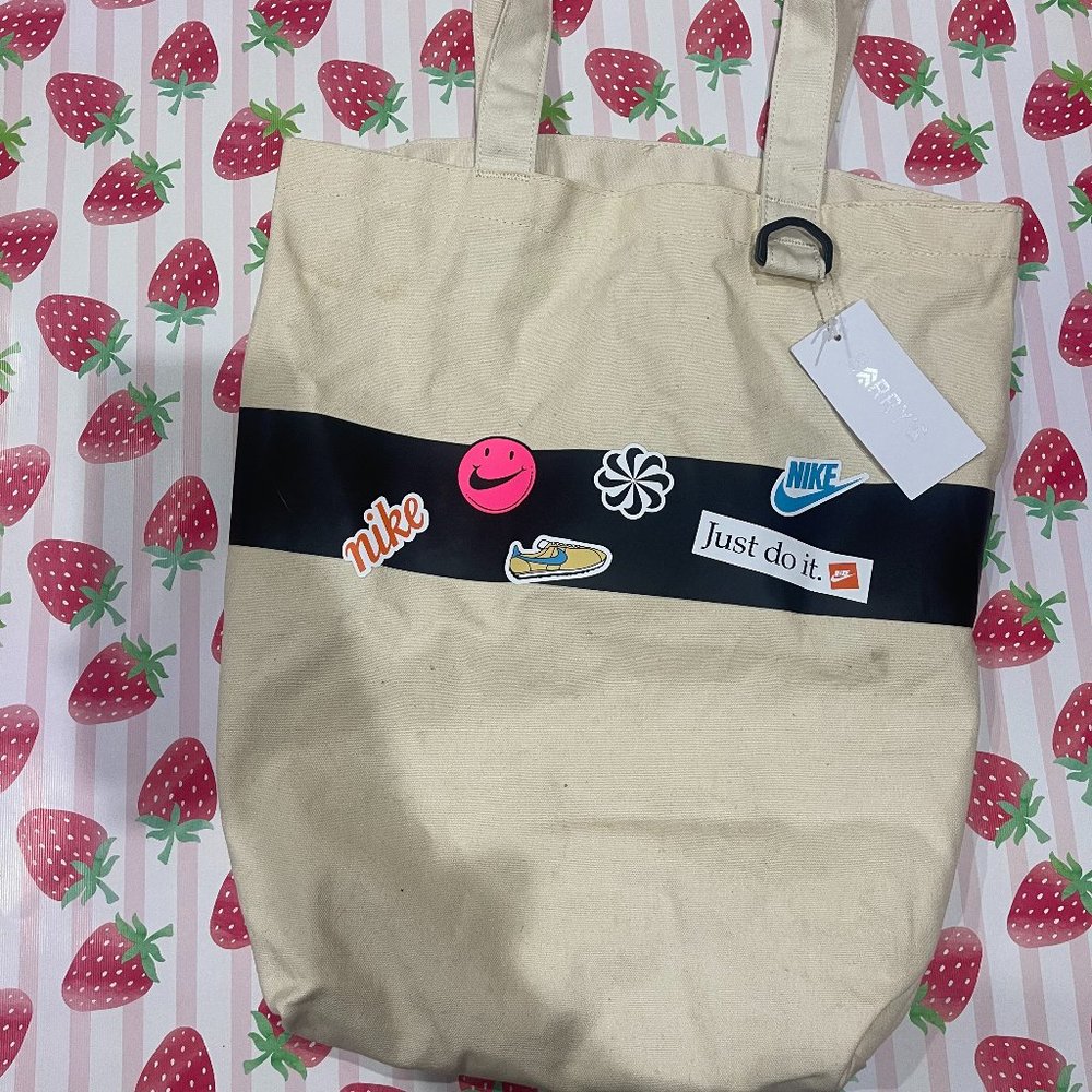 New with Tags: Nike Heritage Tote in Natural (ONE SIZE)